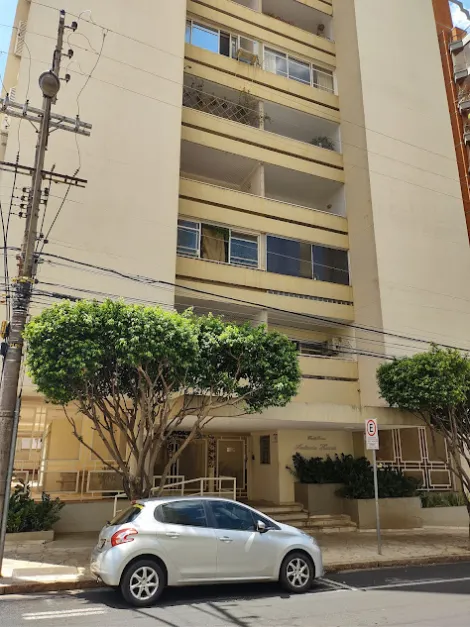 Alugar Apartamento / Padrão em São José do Rio Preto. apenas R$ 700,00