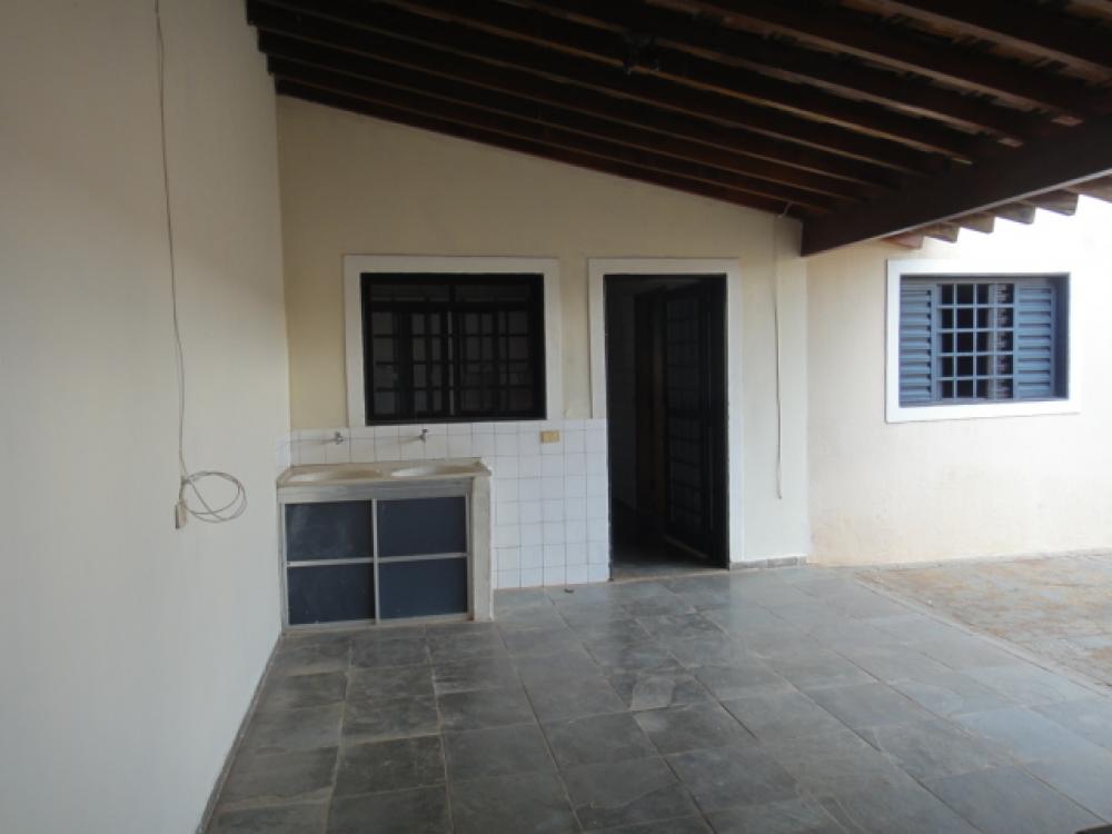 Alugar Casa / Sobrado em São José do Rio Preto R$ 1.200,00 - Foto 4