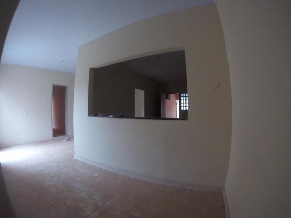 Alugar Casa / Padrão em São José do Rio Preto R$ 1.500,00 - Foto 3