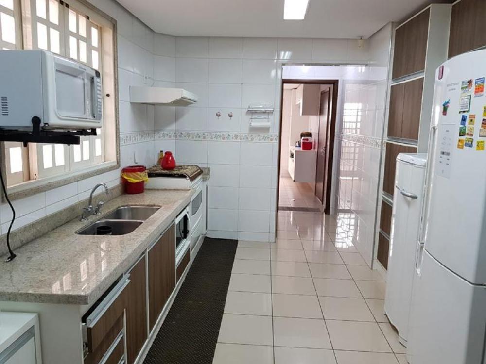 Comprar Casa / Padrão em São José do Rio Preto R$ 900.000,00 - Foto 5