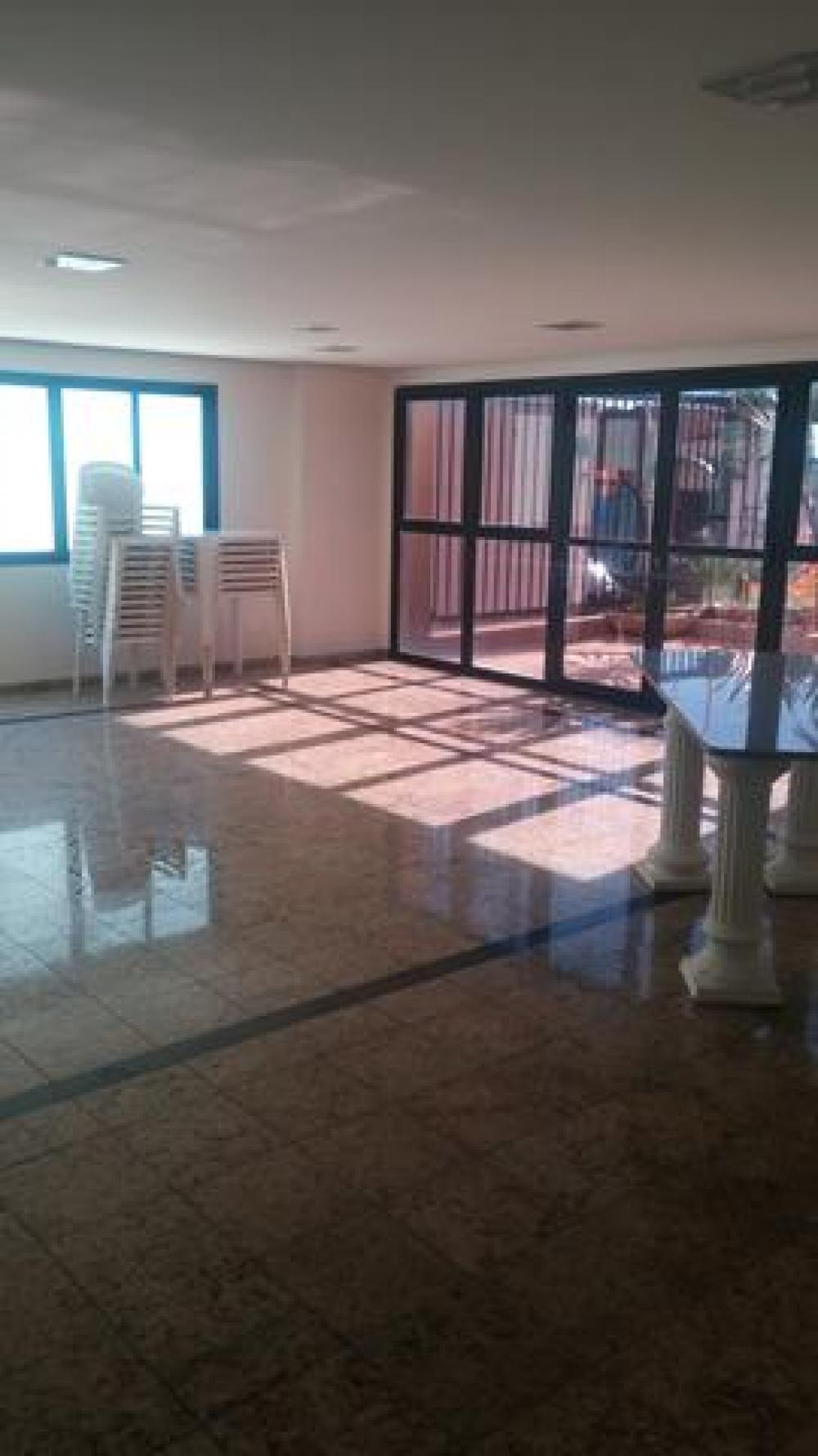 Alugar Apartamento / Padrão em São José do Rio Preto R$ 1.100,00 - Foto 6