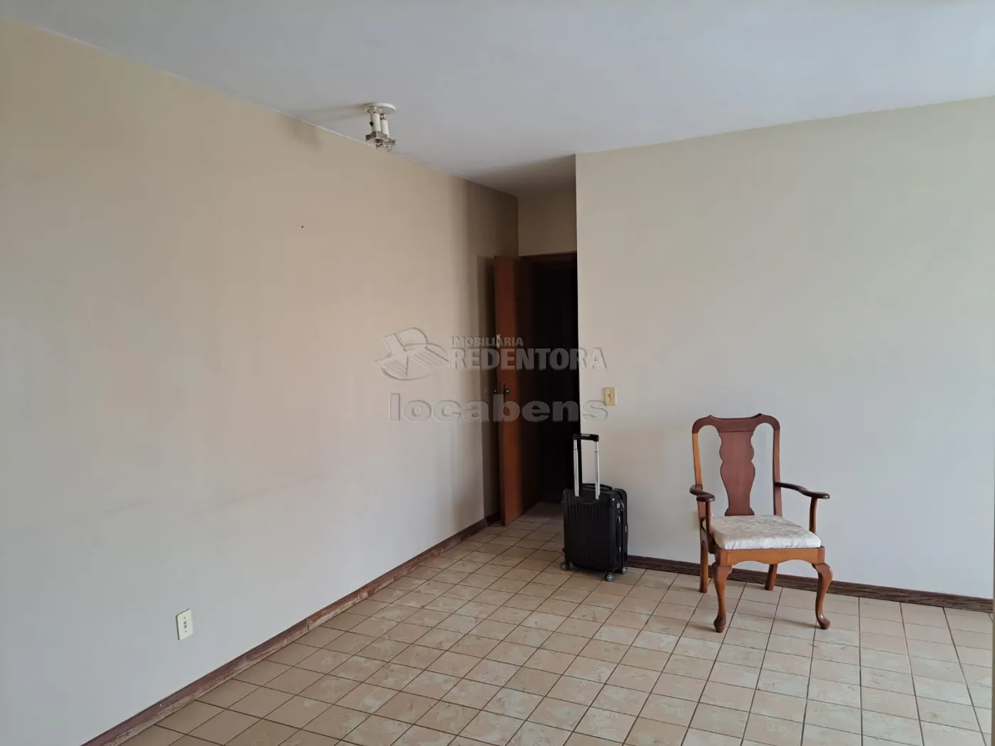 Alugar Apartamento / Padrão em São José do Rio Preto R$ 1.100,00 - Foto 2