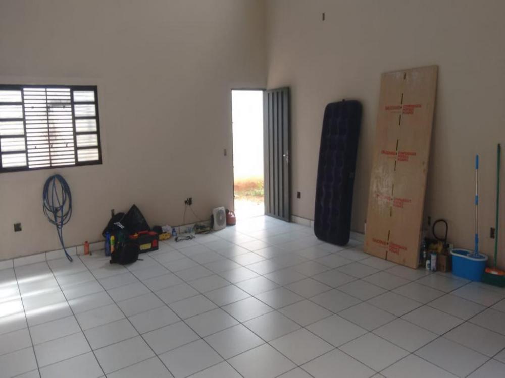 Alugar Comercial / Salão em São José do Rio Preto R$ 1.300,00 - Foto 5