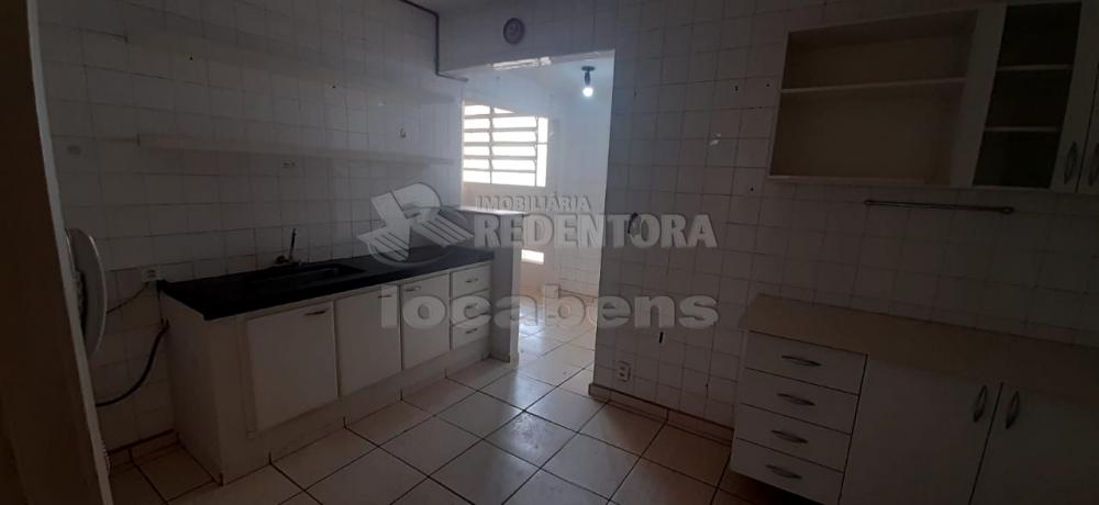 Alugar Apartamento / Padrão em São José do Rio Preto R$ 700,00 - Foto 12