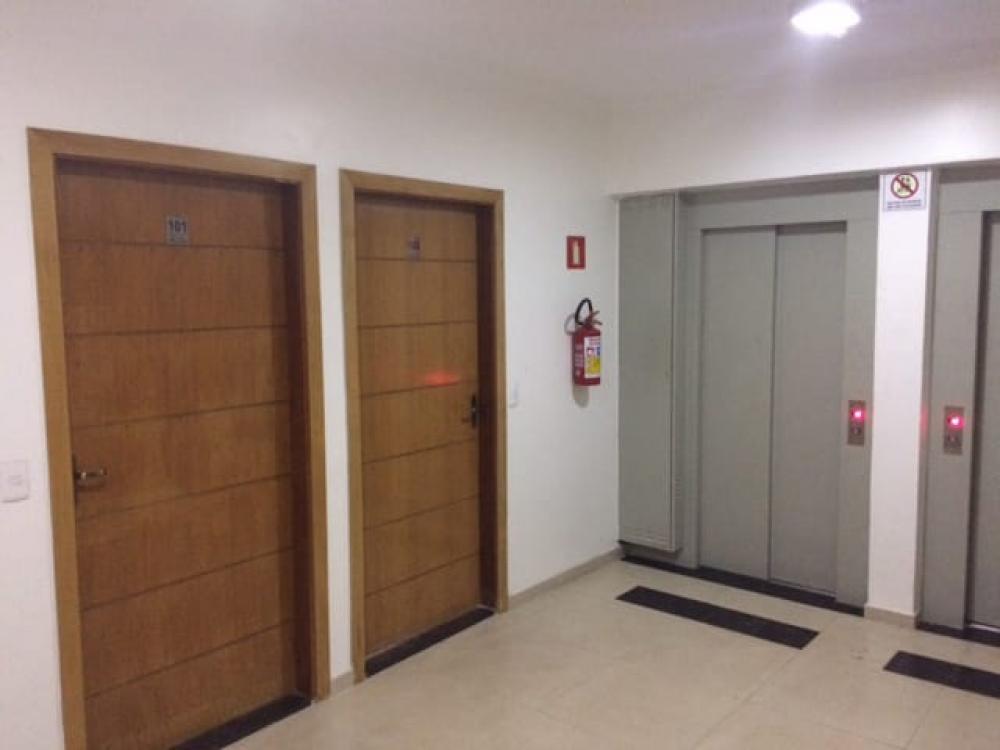 Comprar Apartamento / Cobertura em São José do Rio Preto R$ 390.000,00 - Foto 4