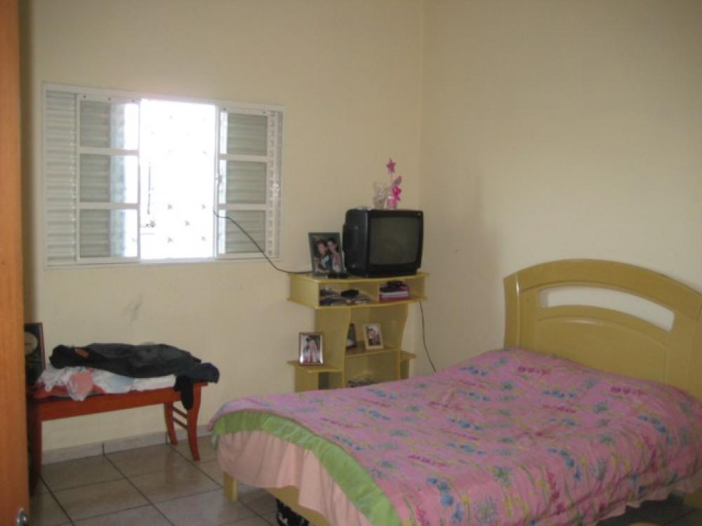 Comprar Casa / Padrão em São José do Rio Preto R$ 300.000,00 - Foto 2