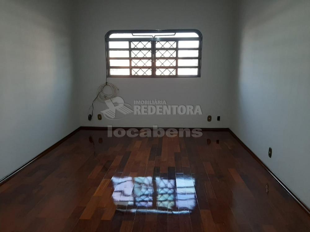 Alugar Casa / Padrão em São José do Rio Preto R$ 3.500,00 - Foto 9