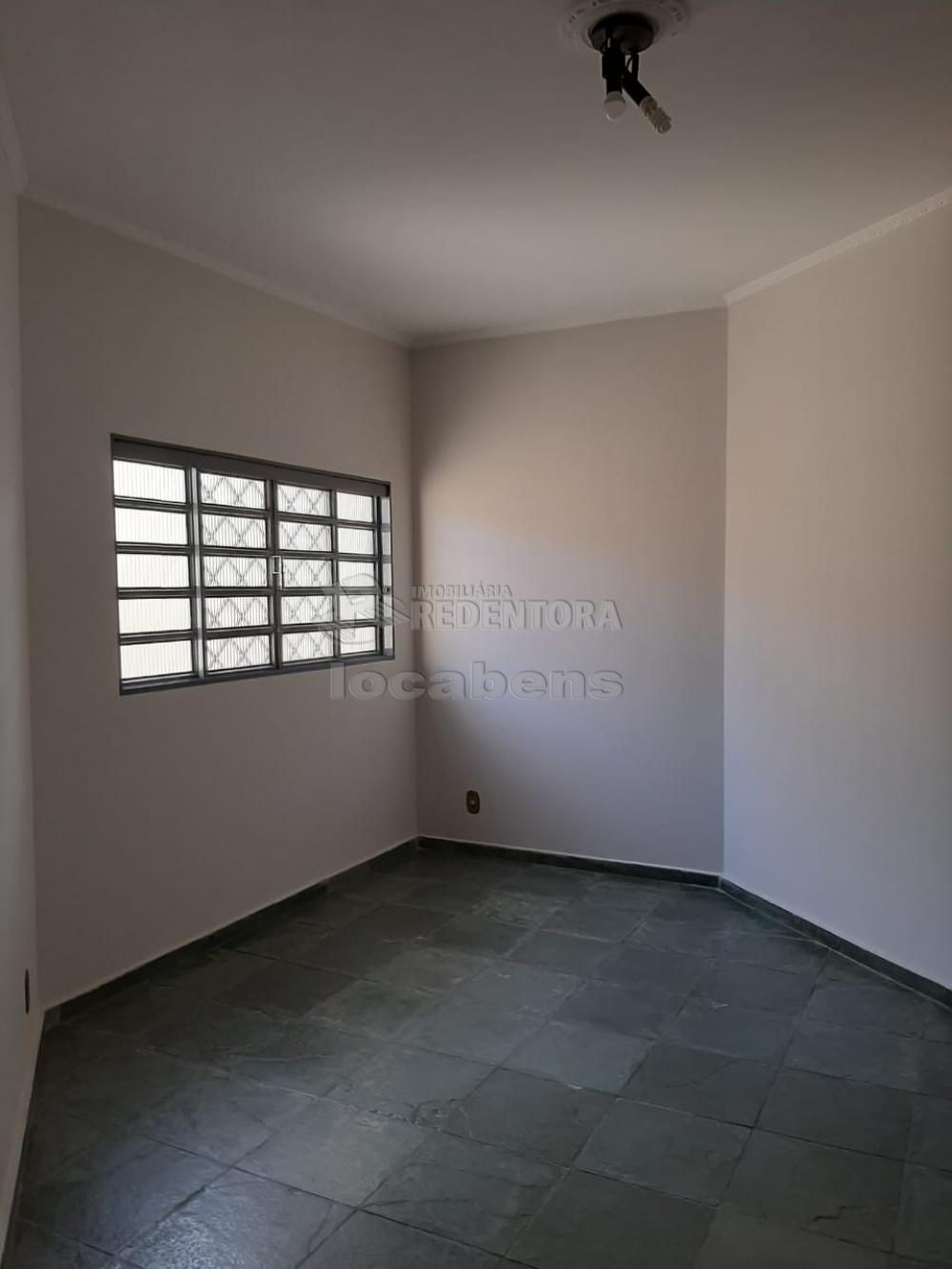 Alugar Casa / Padrão em São José do Rio Preto R$ 3.500,00 - Foto 12