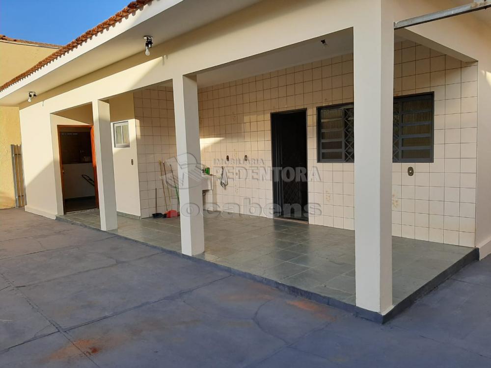 Alugar Casa / Padrão em São José do Rio Preto R$ 3.500,00 - Foto 3