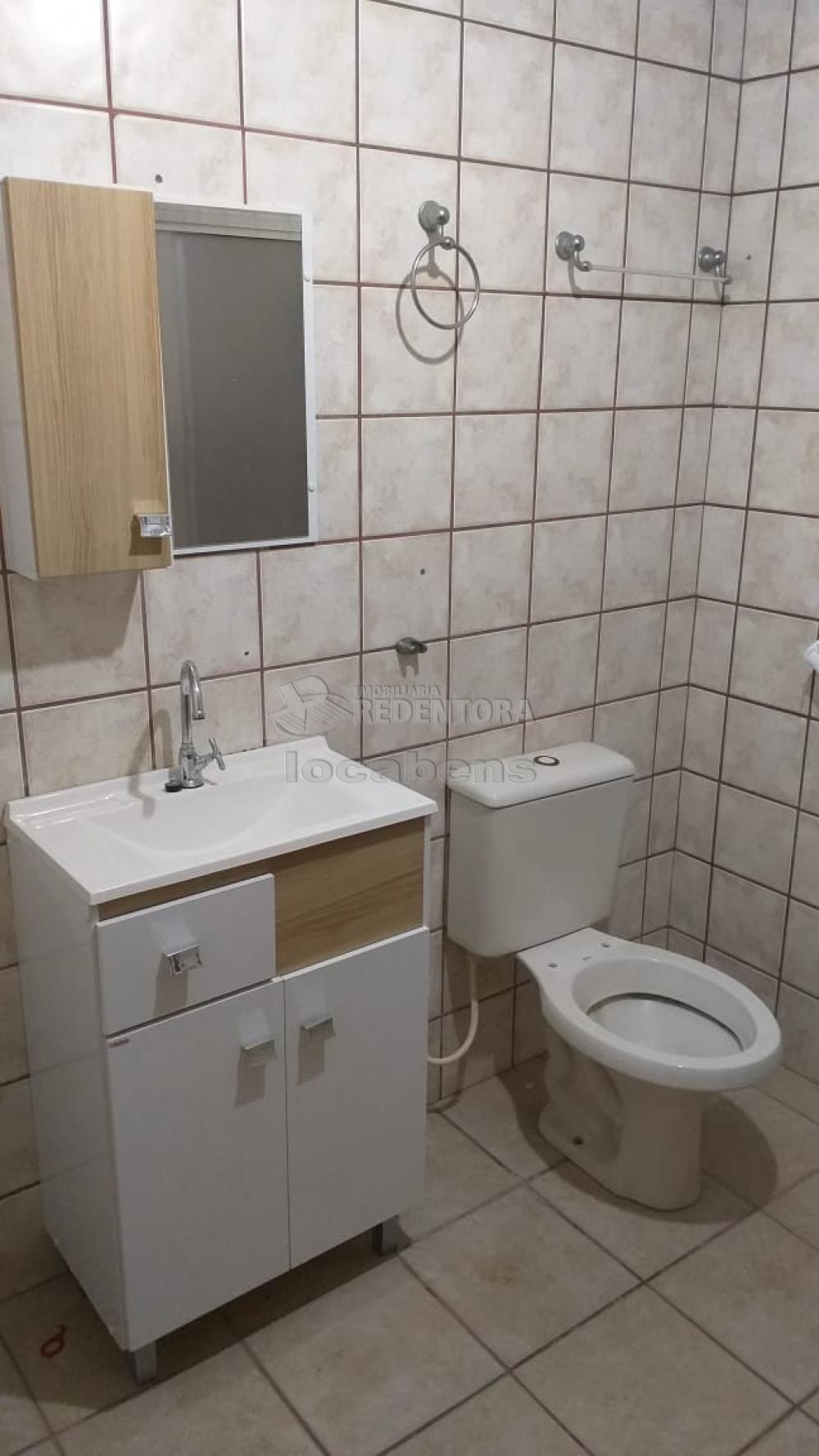 Alugar Apartamento / Padrão em São José do Rio Preto R$ 550,00 - Foto 16