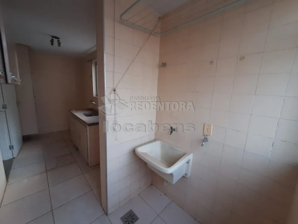 Alugar Apartamento / Padrão em São José do Rio Preto R$ 700,00 - Foto 5