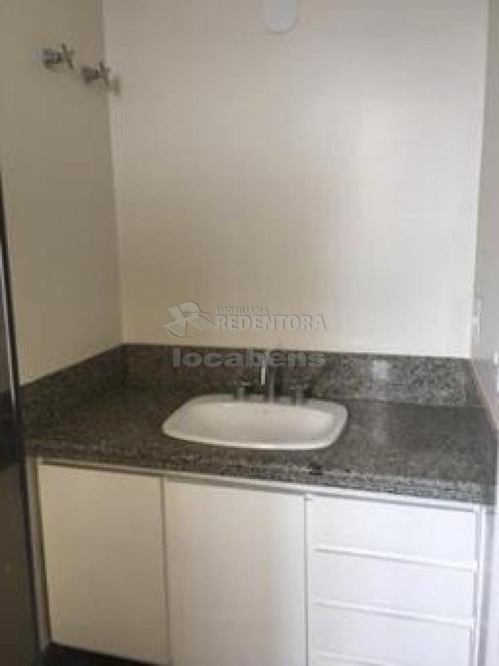 Alugar Apartamento / Padrão em São José do Rio Preto R$ 1.950,00 - Foto 21