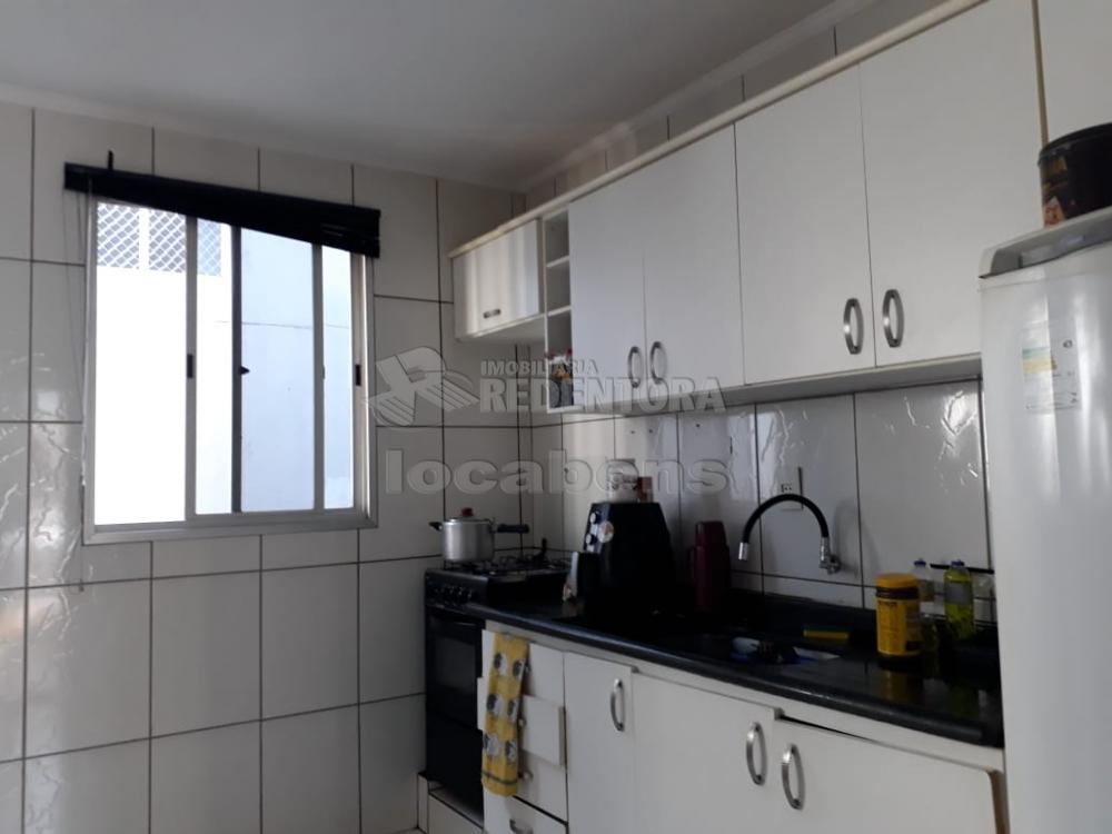 Comprar Apartamento / Padrão em São José do Rio Preto R$ 195.000,00 - Foto 2