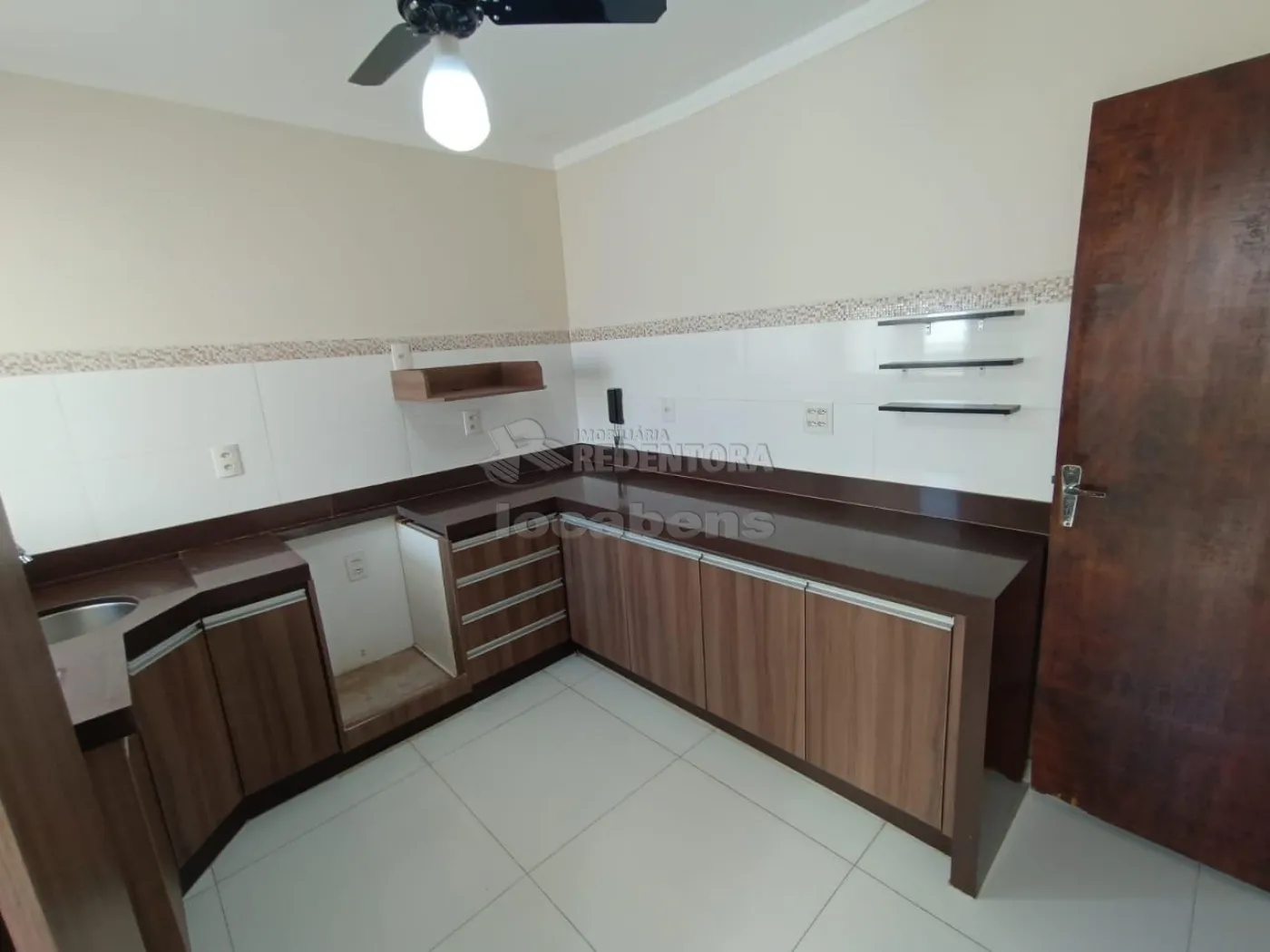 Alugar Apartamento / Padrão em São José do Rio Preto R$ 1.200,00 - Foto 2