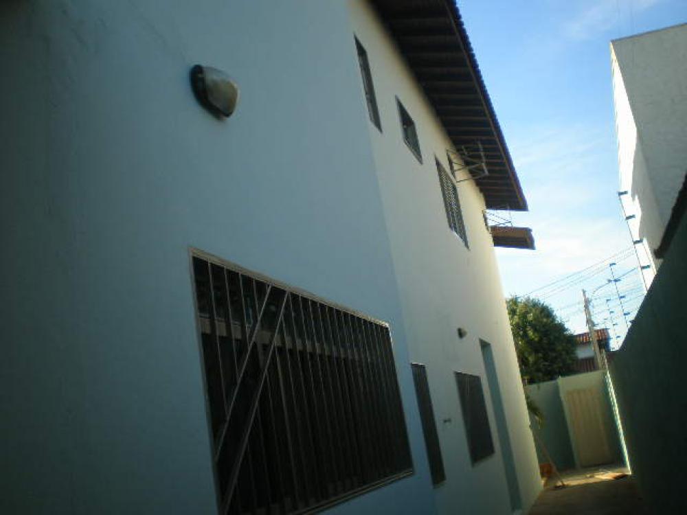 Alugar Casa / Padrão em São José do Rio Preto R$ 2.350,00 - Foto 6