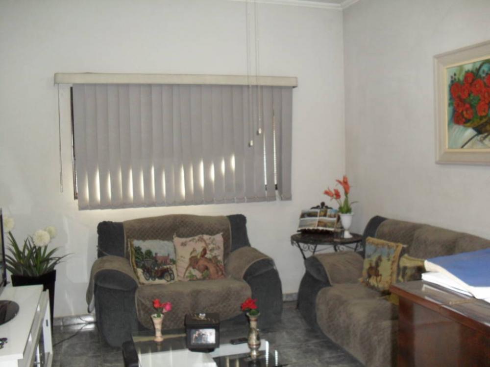 Alugar Casa / Padrão em São José do Rio Preto R$ 1.500,00 - Foto 8