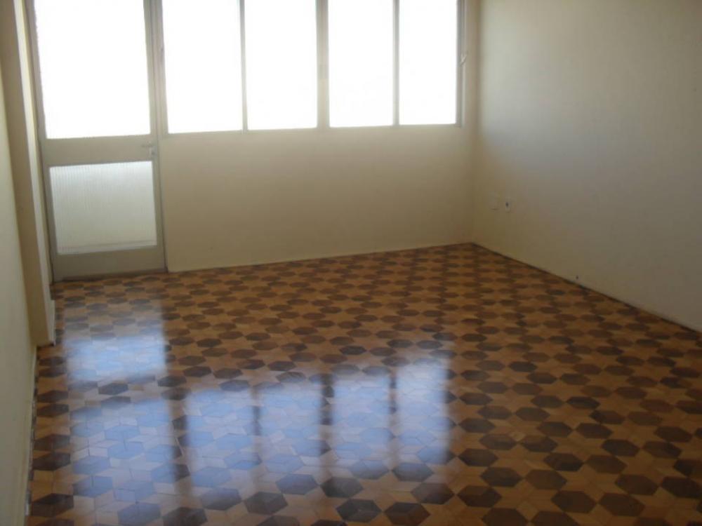 Comprar Apartamento / Padrão em São José do Rio Preto R$ 210.000,00 - Foto 2