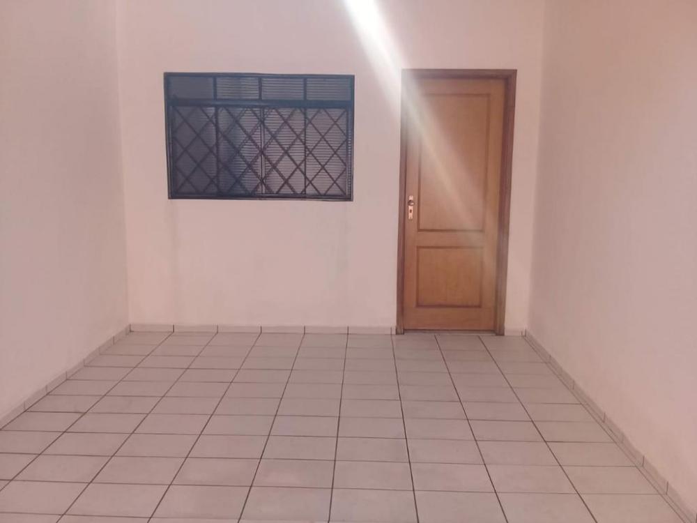 Alugar Casa / Padrão em São José do Rio Preto R$ 1.337,80 - Foto 6