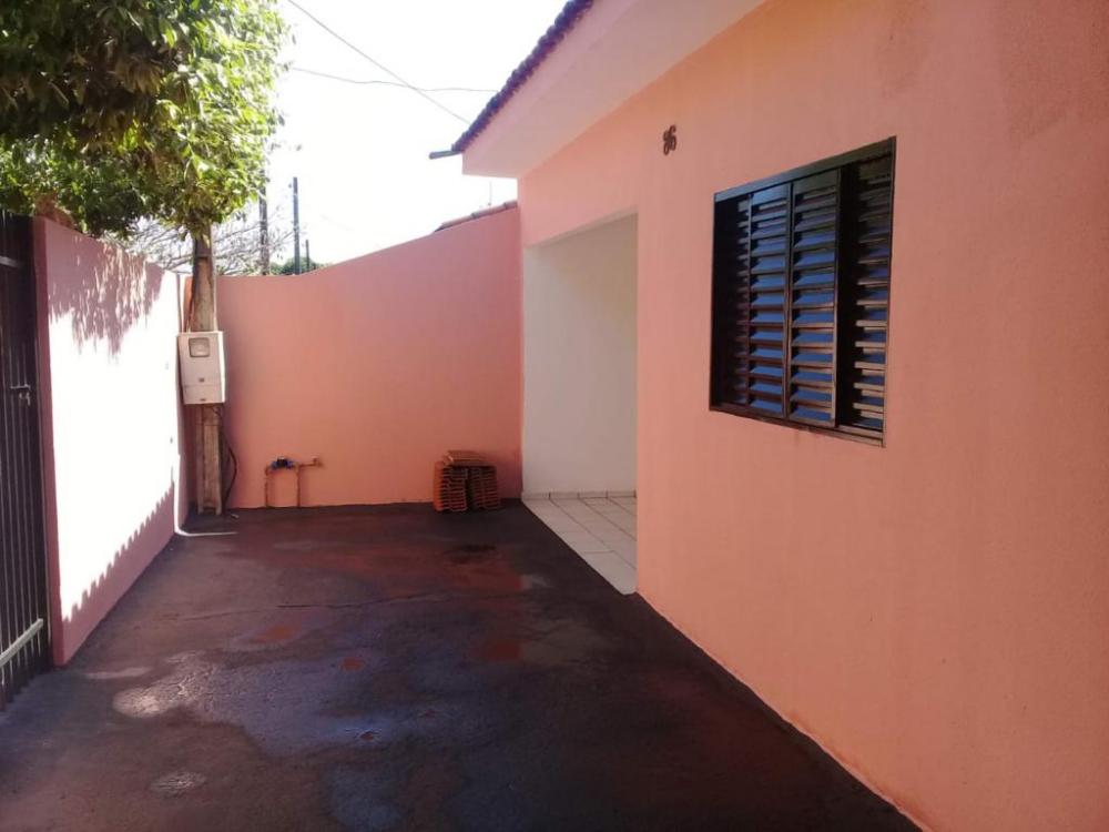 Alugar Casa / Padrão em São José do Rio Preto R$ 1.337,80 - Foto 10
