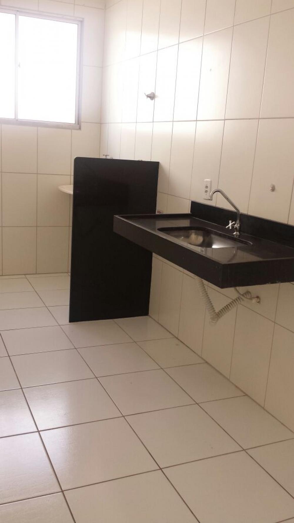 Comprar Apartamento / Padrão em São José do Rio Preto R$ 150.000,00 - Foto 6