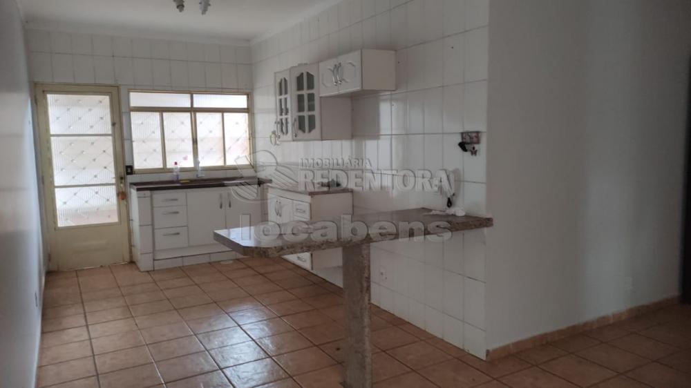 Alugar Casa / Padrão em São José do Rio Preto R$ 2.500,00 - Foto 8