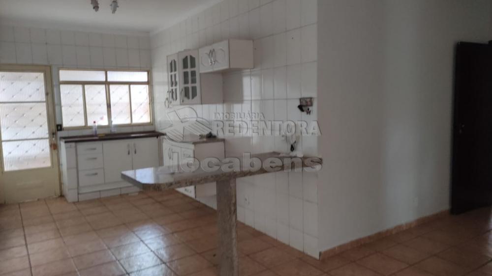 Alugar Casa / Padrão em São José do Rio Preto R$ 2.500,00 - Foto 9