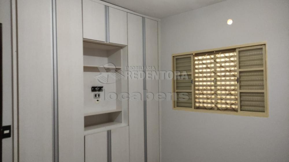 Alugar Casa / Padrão em São José do Rio Preto R$ 2.500,00 - Foto 11