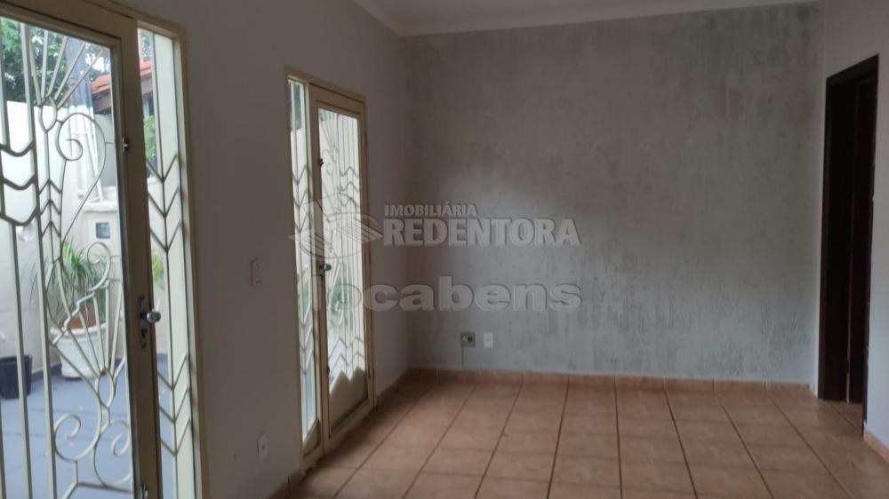 Alugar Casa / Padrão em São José do Rio Preto R$ 2.500,00 - Foto 3