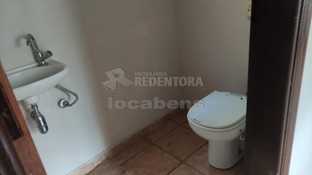 Alugar Casa / Padrão em São José do Rio Preto R$ 2.500,00 - Foto 13