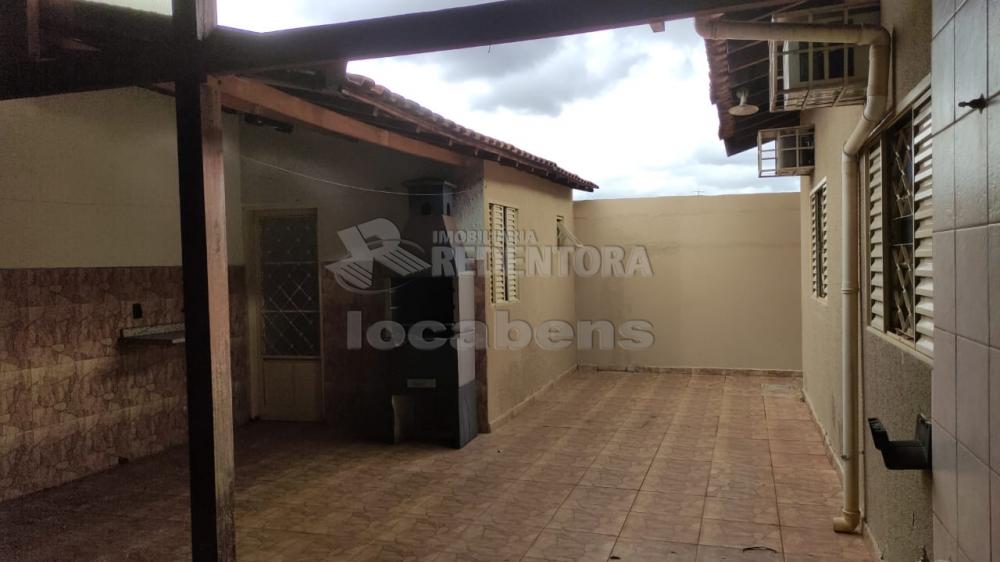 Alugar Casa / Padrão em São José do Rio Preto R$ 2.500,00 - Foto 17