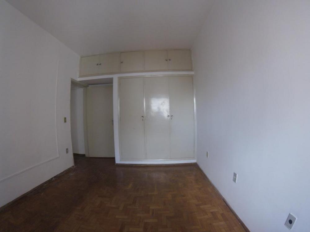 Alugar Apartamento / Padrão em São José do Rio Preto R$ 900,00 - Foto 4
