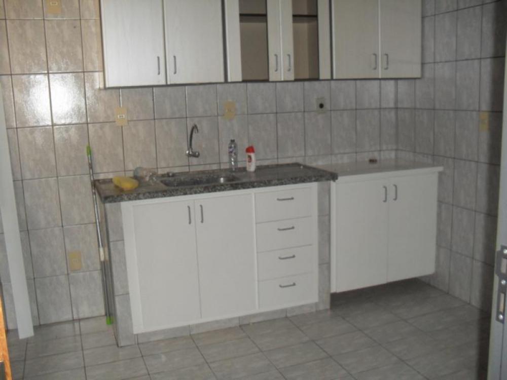 Alugar Apartamento / Padrão em São José do Rio Preto R$ 550,00 - Foto 9