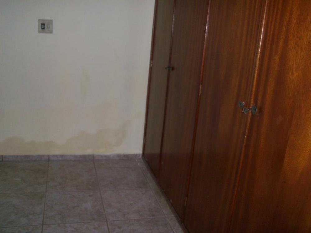 Alugar Casa / Padrão em São José do Rio Preto R$ 1.500,00 - Foto 10