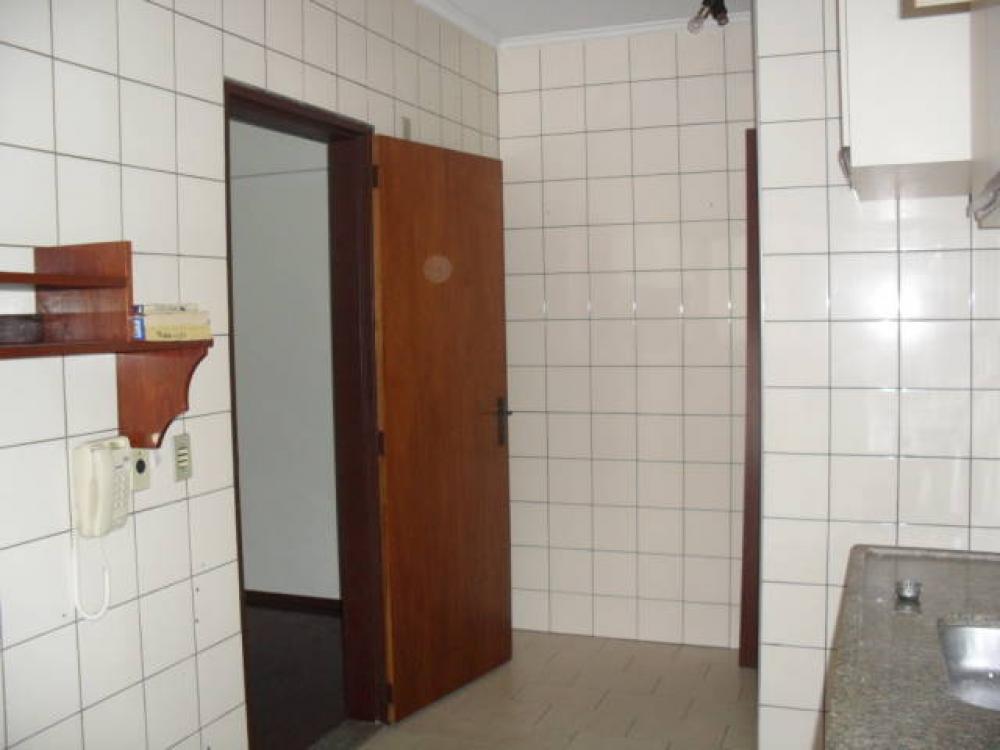 Comprar Apartamento / Padrão em São José do Rio Preto R$ 220.000,00 - Foto 2