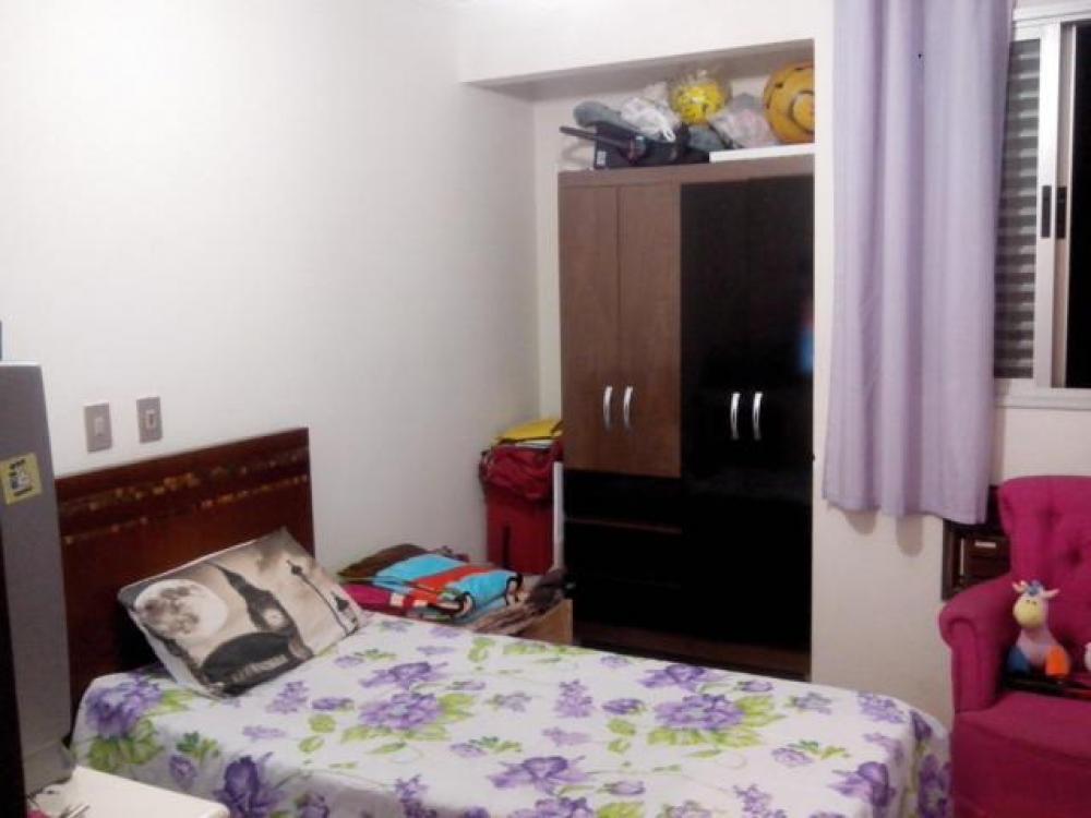 Comprar Apartamento / Padrão em São José do Rio Preto R$ 240.000,00 - Foto 6