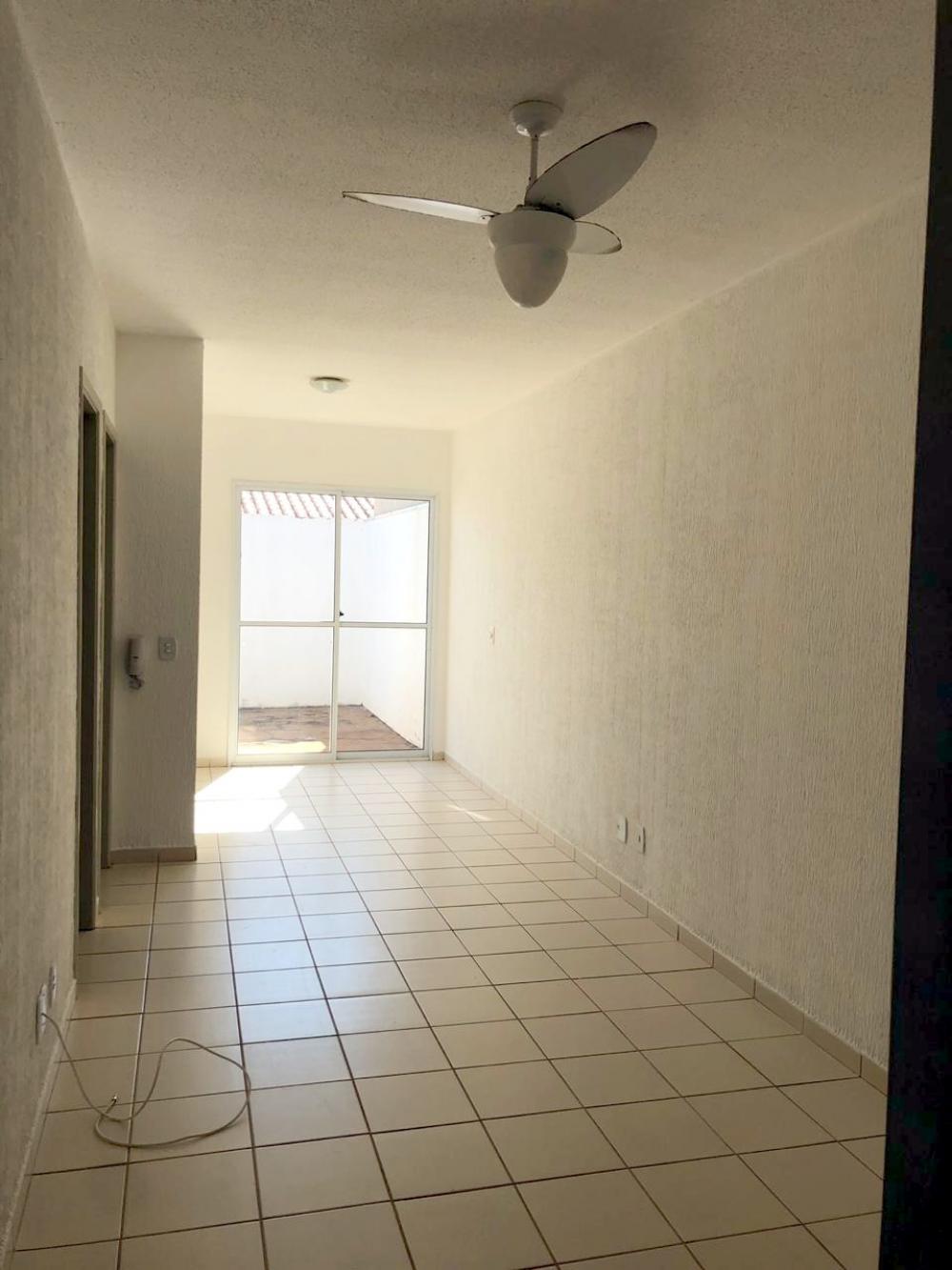 Alugar Casa / Condomínio em São José do Rio Preto apenas R$ 850,00 - Foto 5