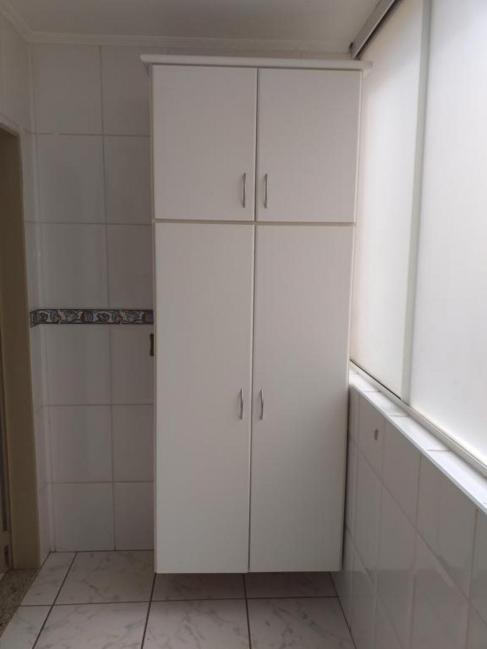 Alugar Apartamento / Padrão em São José do Rio Preto R$ 1.400,00 - Foto 2
