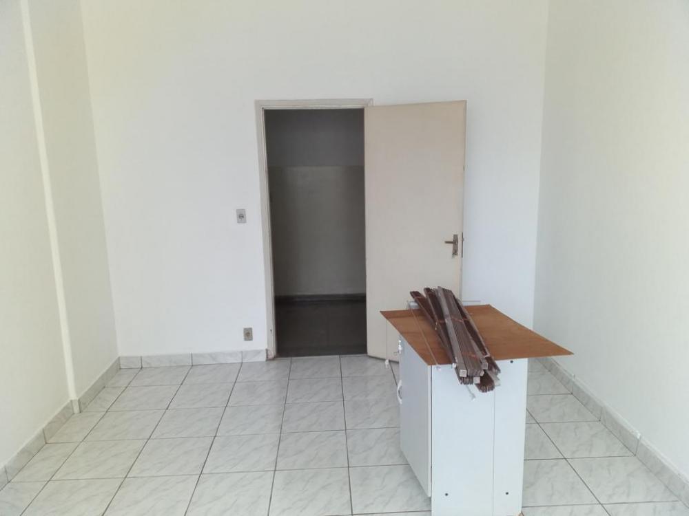 Alugar Comercial / Sala em São José do Rio Preto R$ 550,00 - Foto 1