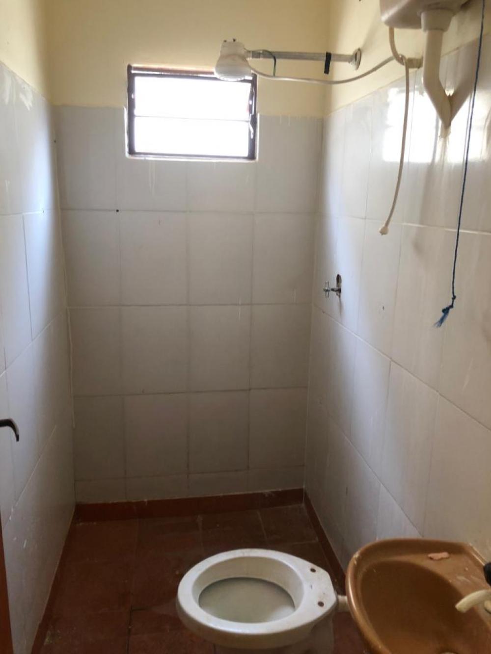 Alugar Casa / Padrão em São José do Rio Preto R$ 600,00 - Foto 2