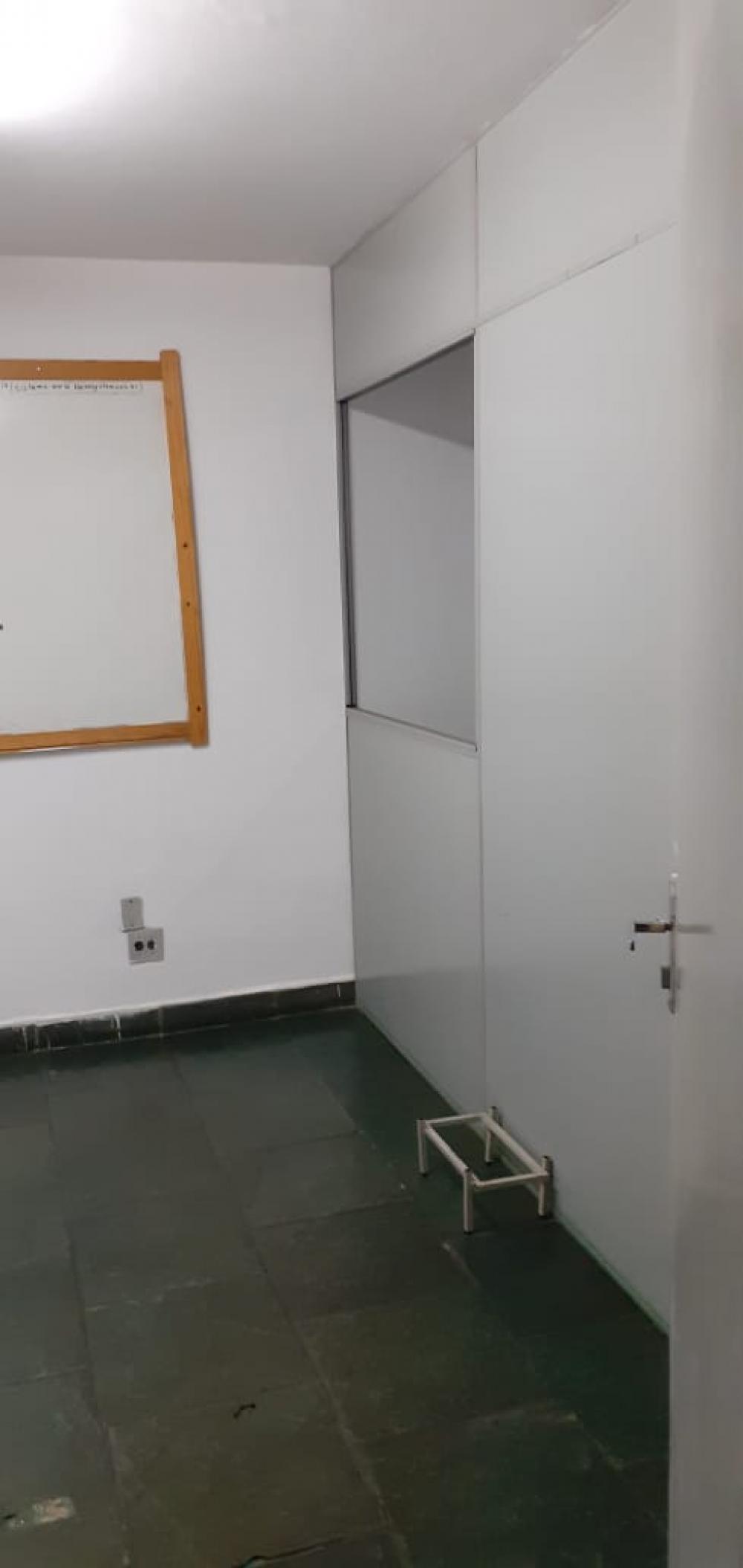 Alugar Comercial / Salão em São José do Rio Preto R$ 9.500,00 - Foto 8