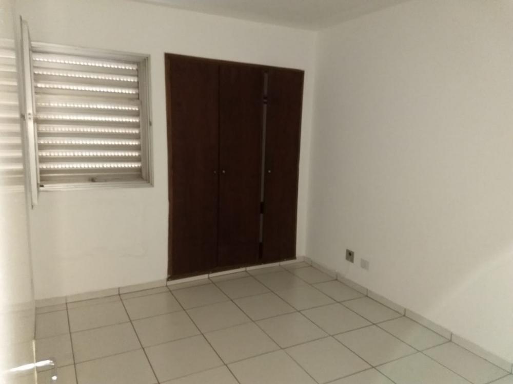 Alugar Apartamento / Padrão em São José do Rio Preto R$ 800,00 - Foto 6