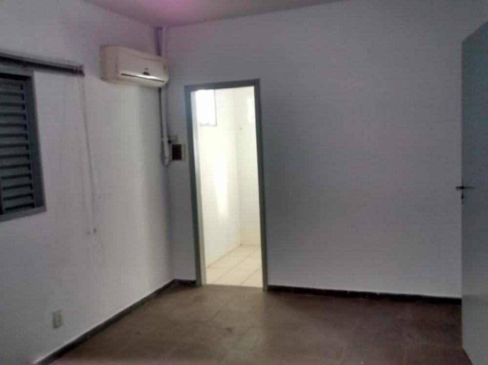 Alugar Comercial / Salão em São José do Rio Preto R$ 3.200,00 - Foto 10