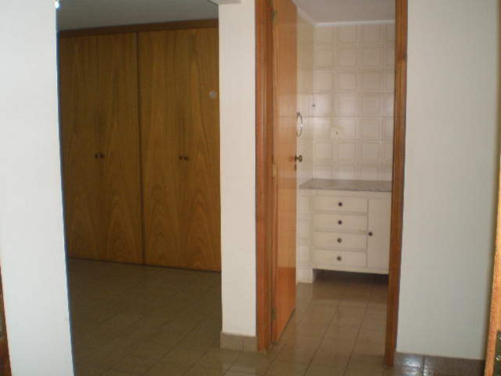 Alugar Apartamento / Padrão em São José do Rio Preto R$ 1.500,00 - Foto 6