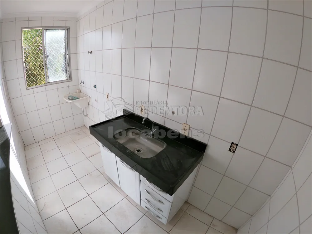 Alugar Apartamento / Padrão em São José do Rio Preto R$ 700,00 - Foto 3