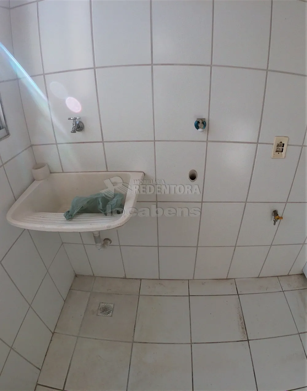 Alugar Apartamento / Padrão em São José do Rio Preto R$ 700,00 - Foto 9