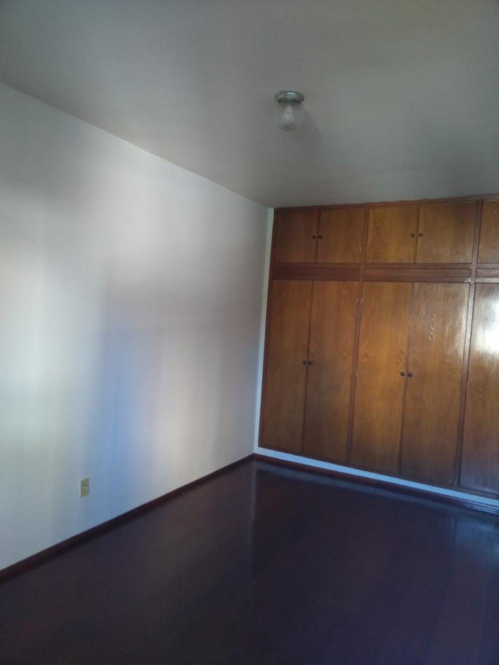 Alugar Apartamento / Padrão em São José do Rio Preto R$ 800,00 - Foto 4