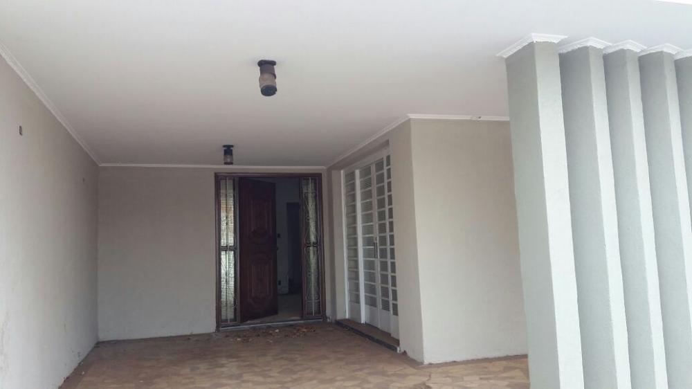 Comprar Casa / Padrão em São José do Rio Preto R$ 700.000,00 - Foto 3