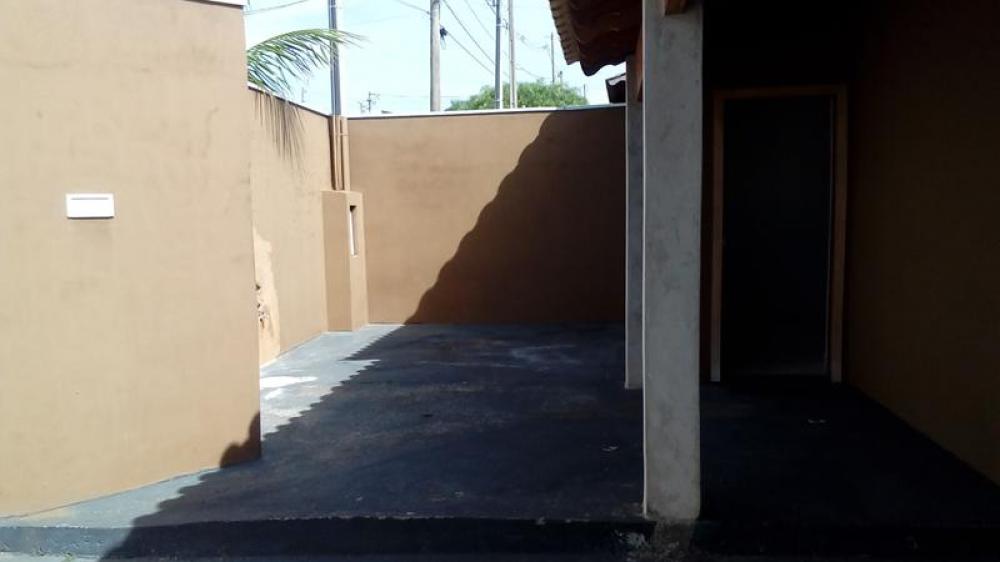 Alugar Casa / Padrão em São José do Rio Preto R$ 650,00 - Foto 5