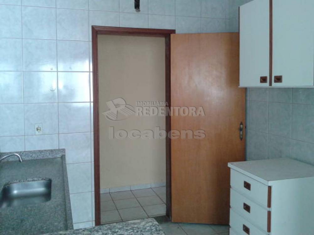 Alugar Apartamento / Padrão em São José do Rio Preto R$ 800,00 - Foto 9
