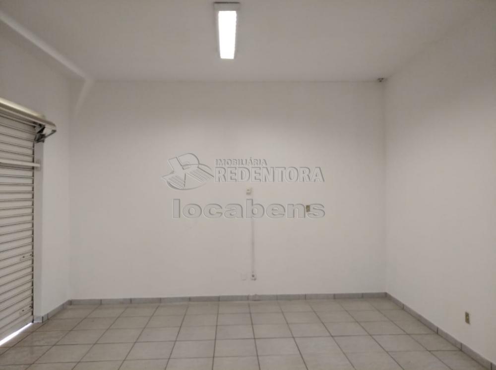 Alugar Comercial / Salão em São José do Rio Preto R$ 3.500,00 - Foto 4